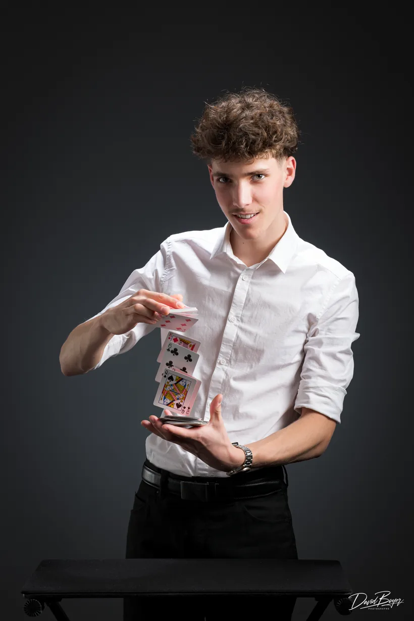 Portrait de Tim Potterson, magicien professionnel à Paris